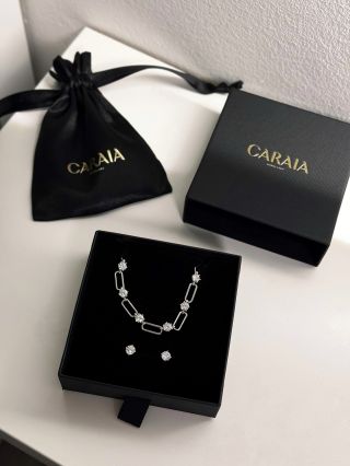 Luxusní balení zaručí, že radost bude nejen z krásných šperků, ale i ze samotného rozbalování. 🖤